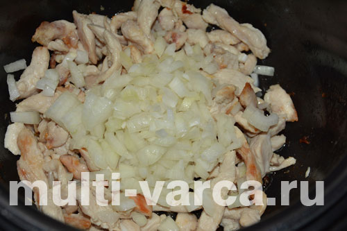 Обжариваем курицу